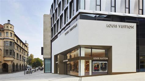 louis vuitton stuttgart phone number.